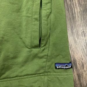 Green Patagonia Medium Full Zip Jacket Sweater